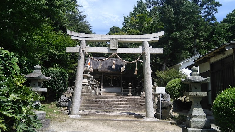 高水神社