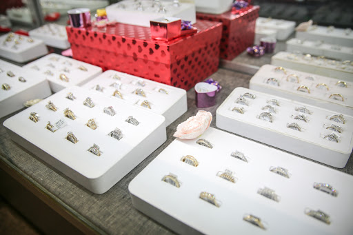 Pawn Shop «Best Collateral Sacramento Pawn Shop», reviews and photos, 908 J St, Sacramento, CA 95814, USA