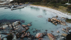Foto di Beerbarrel Beach con baia lunga