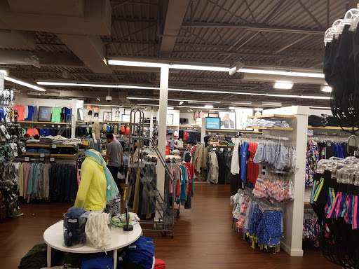 Gap Outlet, 537 Monmouth Rd, Jackson, NJ 08527, USA, 