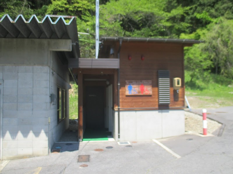 橋場地区公衆トイレ