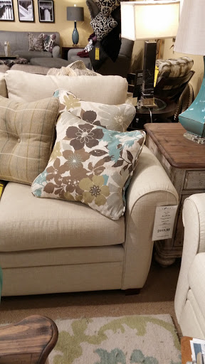 Furniture Store «La-Z-Boy Furniture Galleries», reviews and photos, 27205 US-19, Clearwater, FL 34684, USA