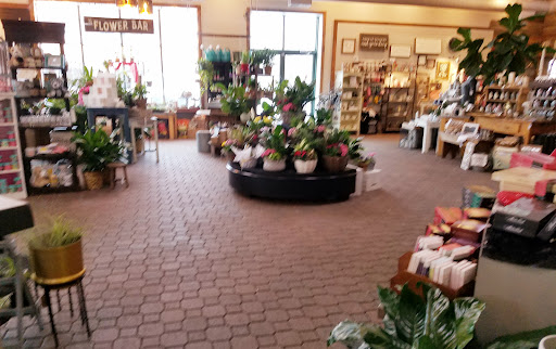 Florist «Forest Lake Floral, Gift & Garden», reviews and photos, 508 Lake St S, Forest Lake, MN 55025, USA