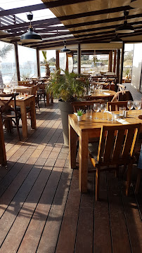 Atmosphère du Restaurant de spécialités à base de poisson-pêcheur Welcome Beach à Le Lavandou - n°17