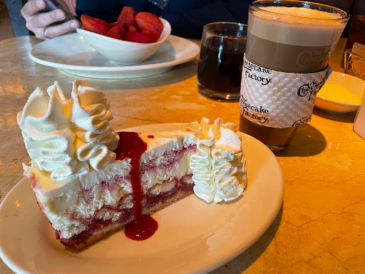 Restaurant «The Cheesecake Factory», reviews and photos, 24250 Town Center Dr, Santa Clarita, CA 91355, USA