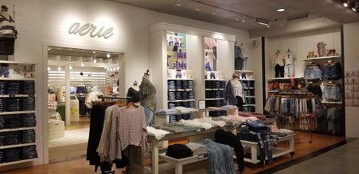 American Eagle & Aerie Outlet image 2