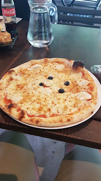 Pizza du Restaurant LESTIVANT à Saint-Martin-d'Ardèche - n°11