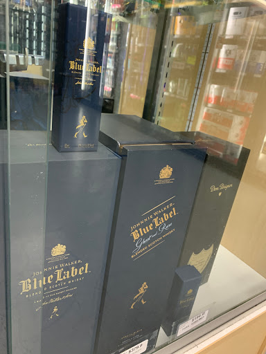 Liquor Store «Parkway Discount Liquors», reviews and photos, 6075 Parkway Dr, Commerce City, CO 80022, USA