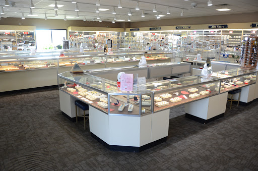 Jewelry Store «L E Smith Family Jewelers», reviews and photos, 9501 Collinsville Rd, Collinsville, IL 62234, USA