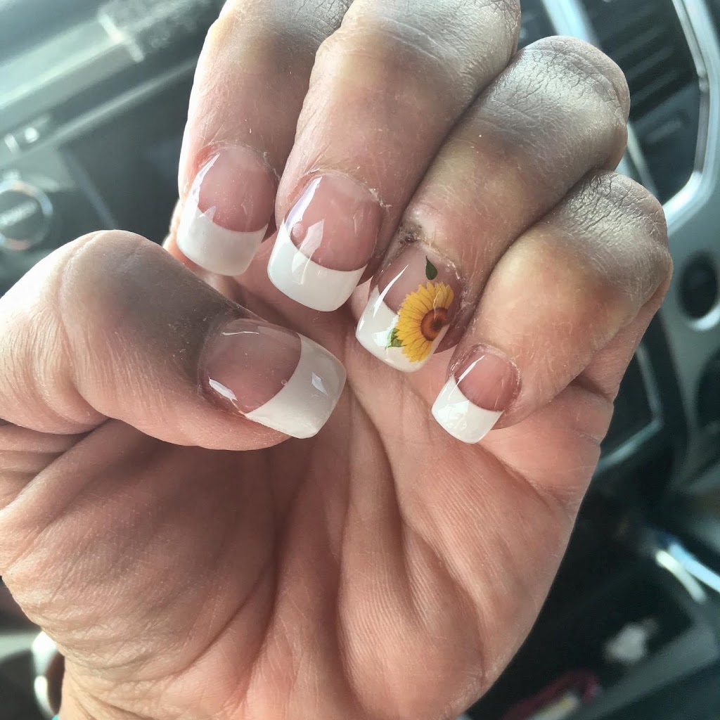 Silver Nails & Spa 88061