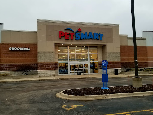 Pet Supply Store «PetSmart», reviews and photos, 159 N Weber Rd, Bolingbrook, IL 60490, USA