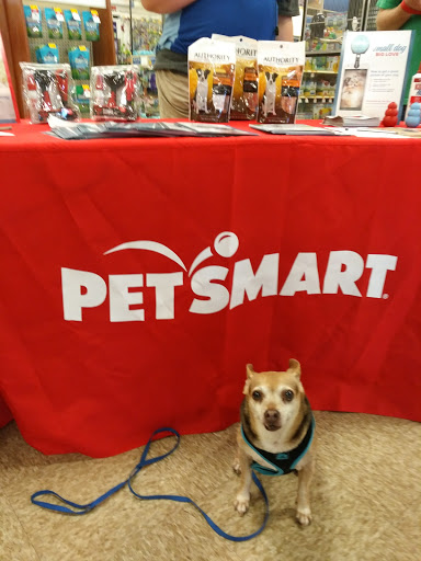 Pet Supply Store «PetSmart», reviews and photos, 5241 Frederica St, Owensboro, KY 42301, USA