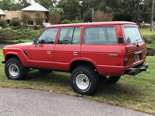 Auto Repair Shop «Island Tire & Automotive Services», reviews and photos, 4 Palmetto Bay Rd, Hilton Head Island, SC 29928, USA