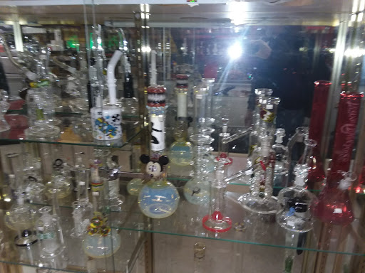 Tobacco Shop «Smokeez Smoke Shop», reviews and photos, 1911 Westminster St, Providence, RI 02909, USA