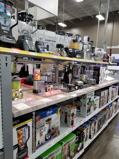 Electronics Store «Best Buy», reviews and photos, 900 E Golf Rd, Schaumburg, IL 60173, USA