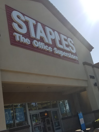 Office Supply Store «Staples», reviews and photos, 2120 17th St, Santa Ana, CA 92705, USA