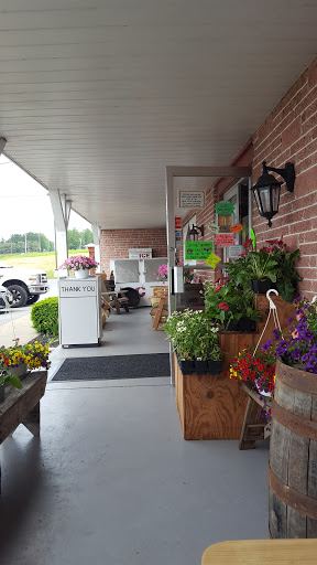 Grocery Store «Maplehofe Dairy Farm Store», reviews and photos, 799 Robert Fulton Hwy, Quarryville, PA 17566, USA