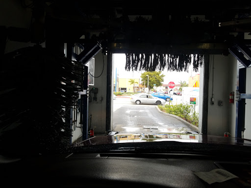 Car Wash «El Car Wash», reviews and photos, 1270 W 49th St, Hialeah, FL 33012, USA