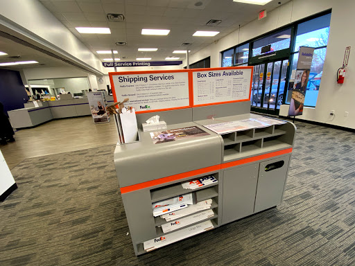 Print Shop «FedEx Office Print & Ship Center», reviews and photos, 10236 W Broad St, Glen Allen, VA 23060, USA