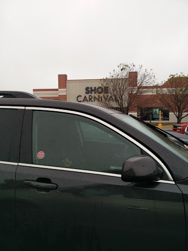 Shoe Store «Shoe Carnival», reviews and photos, 2105 N Prospect Ave, Champaign, IL 61822, USA