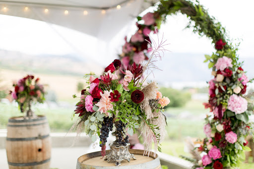 Florist «Fleur de lis floral & event design», reviews and photos, 4550 Navarre Coulee Rd, Chelan, WA 98816, USA
