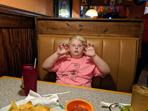 Shopping Mall «Village Green Shopping Center», reviews and photos, 7001 Alexandria Pike, Alexandria, KY 41001, USA