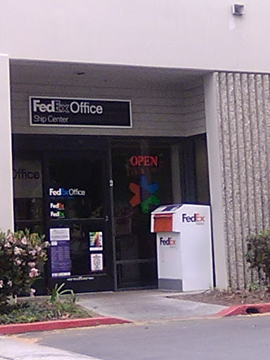 Shipping and Mailing Service «FedEx Office Ship Center», reviews and photos, 11542 Knott St Suite 4, Garden Grove, CA 92841, USA