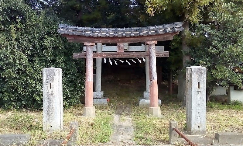 万光寺氷川神社