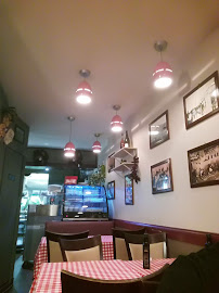 Atmosphère du Restaurant italien Trattoria dell'isola sarda à Paris - n°4