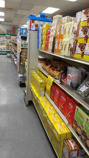 Korean Grocery Store «Lotte Oriental Foods & Gifts», reviews and photos, 4944 N High St, Columbus, OH 43214, USA