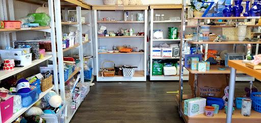 Thrift Store «St. Vincent de Paul Thrift Store», reviews and photos, 4009 S 56th St, Tacoma, WA 98409, USA