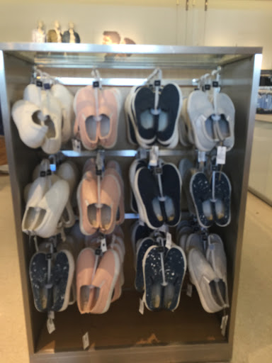 Clothing Store «Gap Outlet», reviews and photos, 12801 W Sunrise Blvd, Sunrise, FL 33323, USA