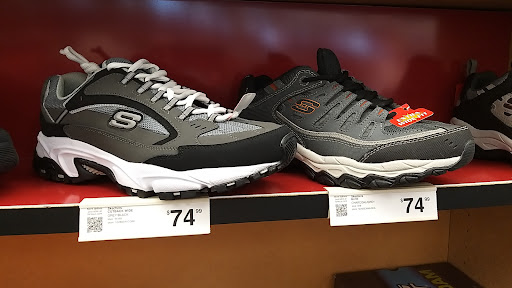 Shoe Store «Famous Footwear», reviews and photos, 8004 Denton Hwy, Watauga, TX 76148, USA