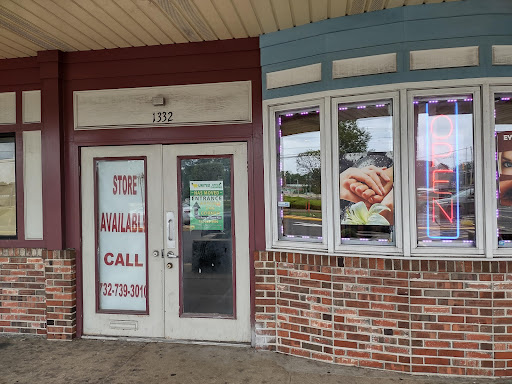 Shopping Mall «Airport Plaza Shopping Center», reviews and photos, 1390 NJ-36, Hazlet, NJ 07730, USA