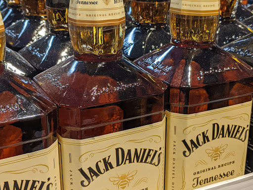 Liquor Store «Valley Stream Wine & Liquor», reviews and photos, 263 W Merrick Rd, Valley Stream, NY 11580, USA