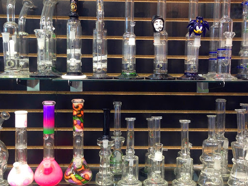 Tobacco Shop «Puff Puff Pass Smoke Shop», reviews and photos, 125 W Sunrise Blvd, Fort Lauderdale, FL 33311, USA