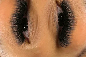HER lashes image