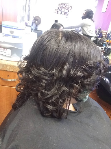 Beauty Salon «Sola Salon Studios», reviews and photos, 6994 Heisley Rd, Mentor, OH 44060, USA