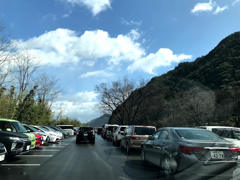 岐阜公園 第3駐車場 岐阜県岐阜市鏡岩 無料駐車場 駐車場 グルコミ