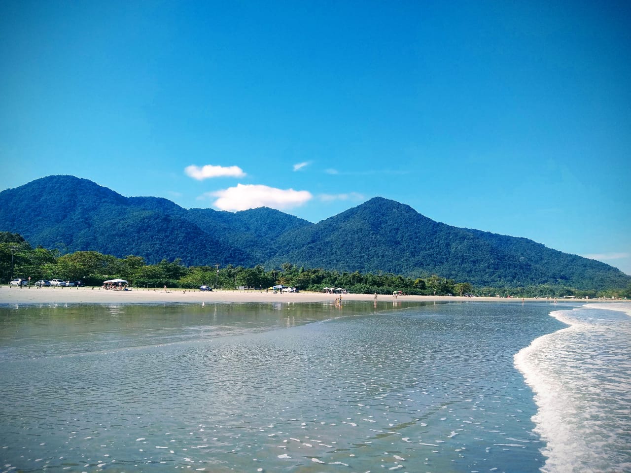 Foto di Spiaggia di Ubatumirim con molto pulita livello di pulizia