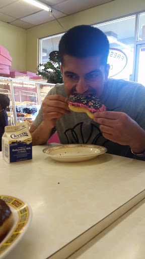 Donut Shop «The Jelly Donut», reviews and photos, 2897 Hopyard Rd, Pleasanton, CA 94588, USA