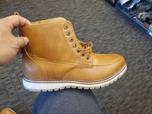 Department Store «Nordstrom Rack Glendale Fashion Center», reviews and photos, 227 N Glendale Ave, Glendale, CA 91206, USA