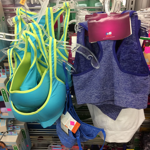 Thrift Store «Goodwill», reviews and photos, 3282 N State Rd 7, Lauderdale Lakes, FL 33309, USA