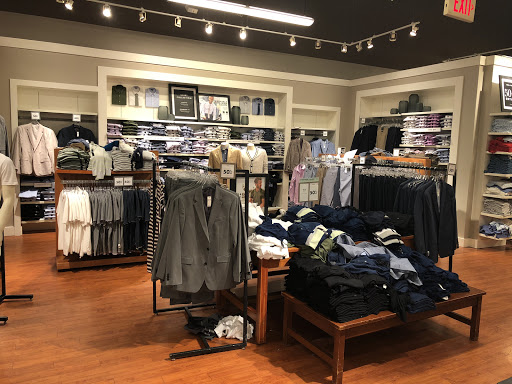 Clothing Store «Banana Republic», reviews and photos, 8200 Vineland Ave, Orlando, FL 32821, USA