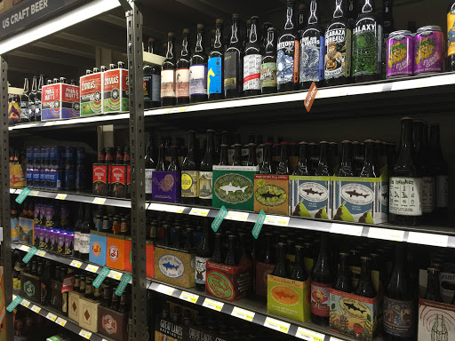 Liquor Store «Liquor Barn», reviews and photos, 2625 Scottsville Rd, Bowling Green, KY 42104, USA