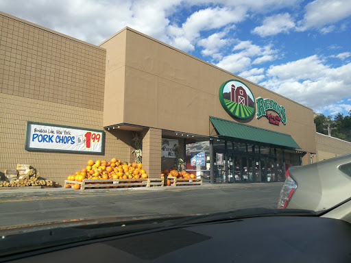 Grocery Store «Reams Grocery Springville», reviews and photos, 759 E 400 S, Springville, UT 84663, USA