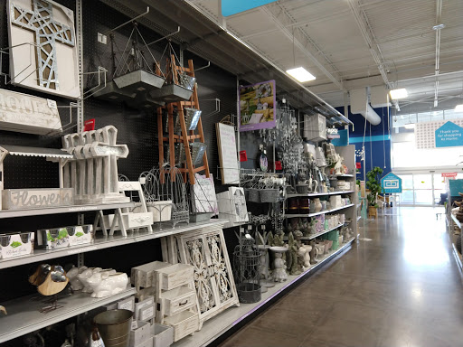 Home Goods Store «At Home», reviews and photos, 11221 Outlet Dr, Knoxville, TN 37932, USA