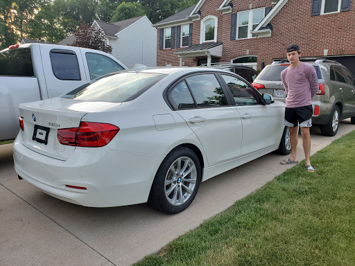 BMW Dealer «Life Quality BMW: Sales», reviews and photos, 9326 4th Ave, Brooklyn, NY 11209, USA