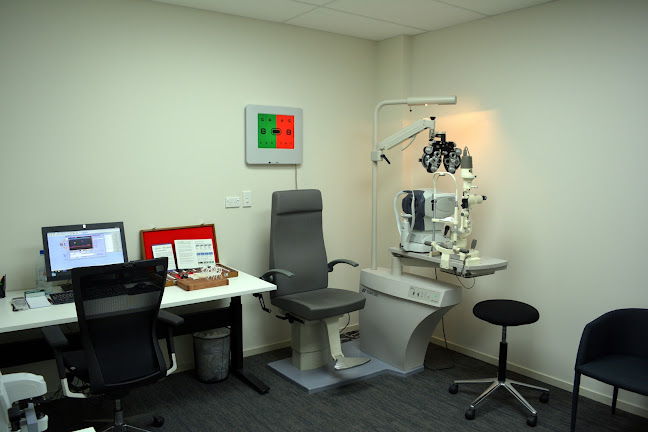 Bell Neuhauser & (Matthews) Optometrists Open Times