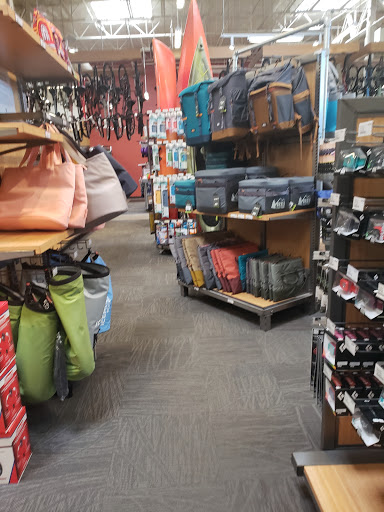 Camping Store «REI», reviews and photos, 8490 Castleton Corner Dr, Indianapolis, IN 46250, USA